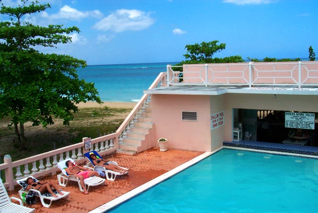 Shields Pool by the Sea